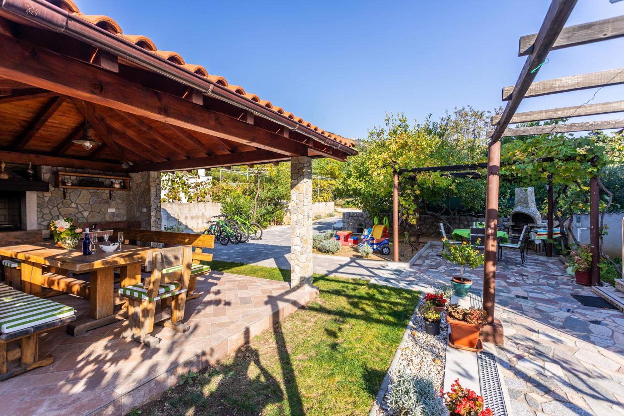 Apartmani Velnic Baska  Bagian luar foto